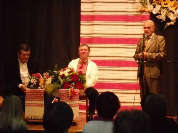 Волинський поет до свого ювілею записав перший диск із піснями. ФОТО